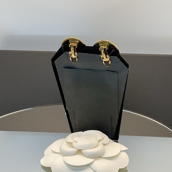 CHANEL Gold Iconic CC Logo Earrings - Picture 14 of 16